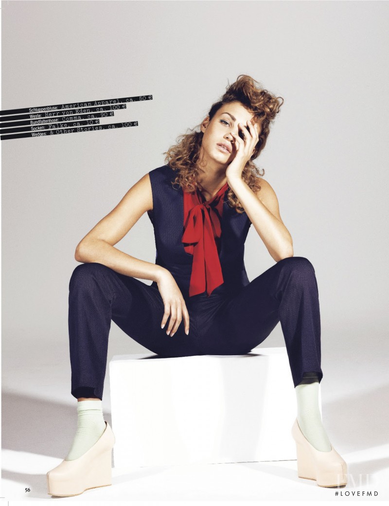 Stephanie Rose Bertram featured in Lauter Günstige Gelegenheiten, June 2013