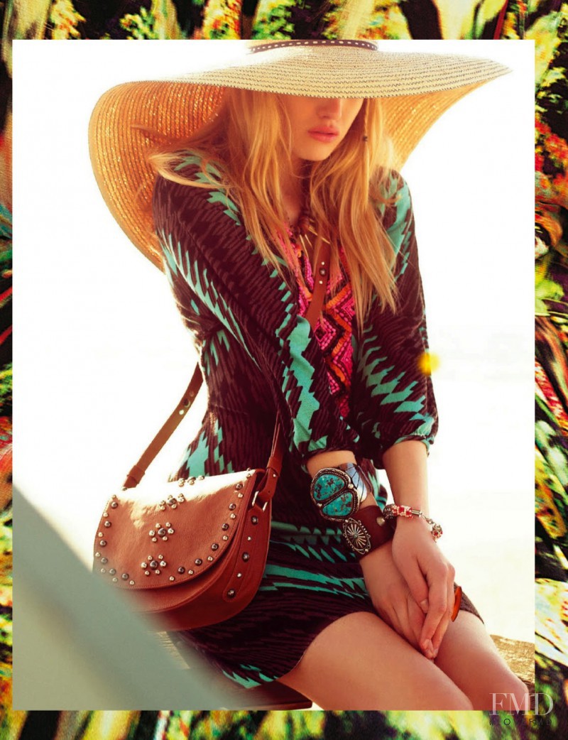 Dana Drori featured in Hippy, June 2013