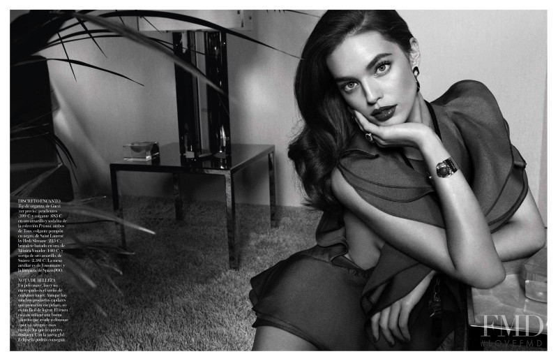 Emily DiDonato featured in Diseno De Interiores, July 2013