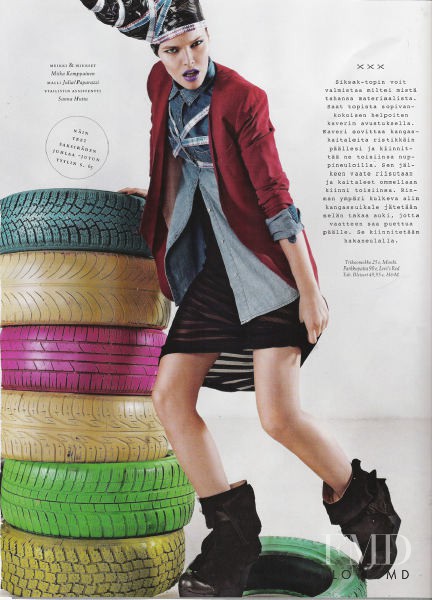 Julia Valimaki featured in Saksikäden juhlaa, January 2011