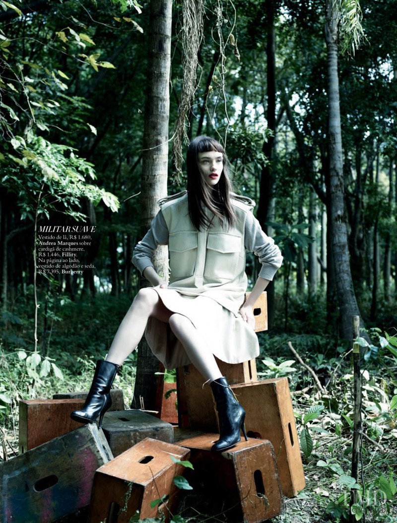 Carolina Thaler featured in Maxi Natural, July 2013
