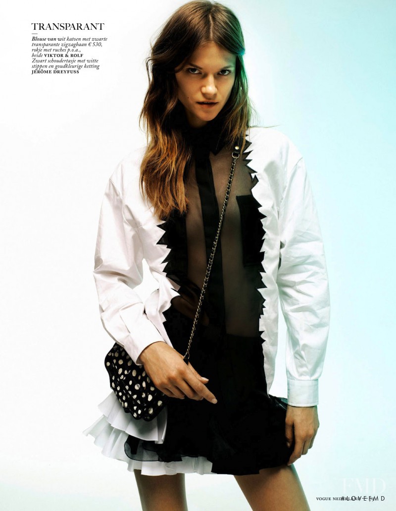 Kasia Struss featured in Fashion Forward, August 2013