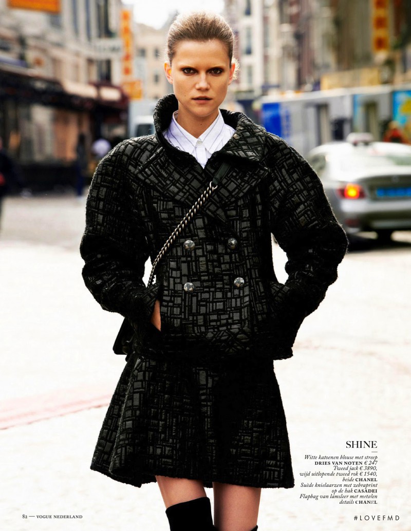 Kasia Struss featured in Fashion Forward, August 2013