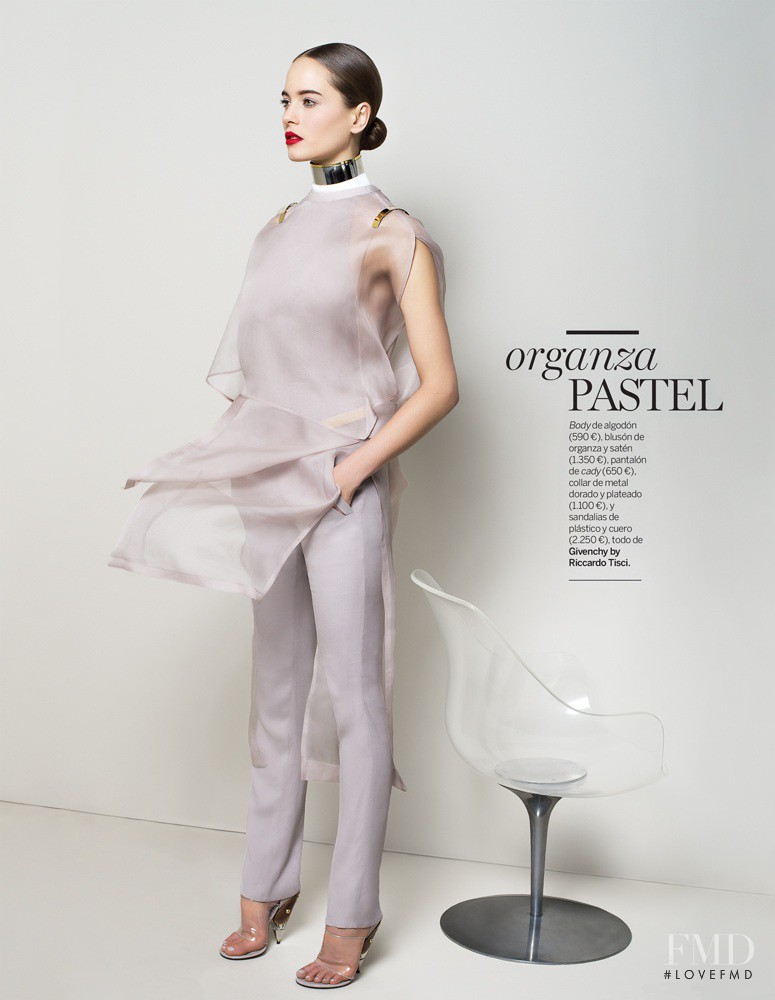 Vanessa Hegelmaier featured in Moda & Belleza, March 2013