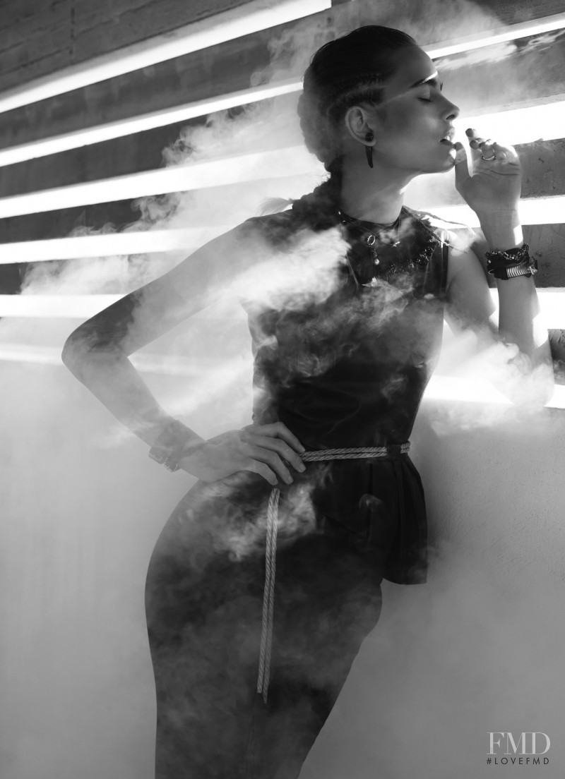 Vanessa Hegelmaier featured in Gitano Rock, September 2012