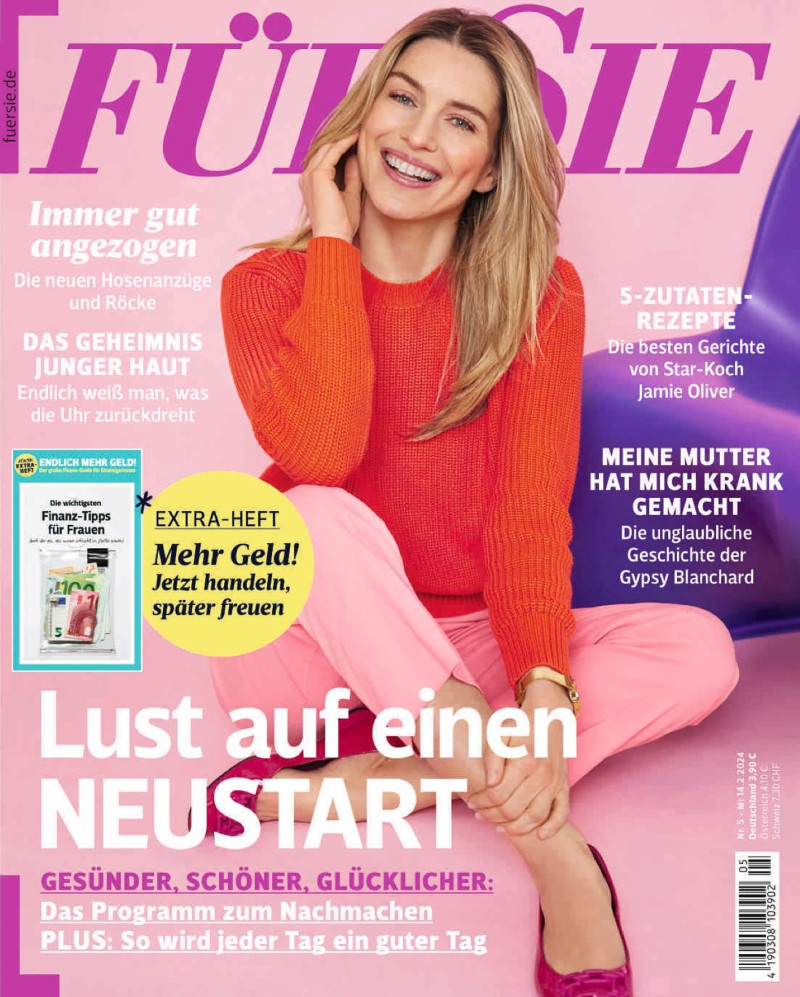 Szilvia Miskolczi featured on the Für Sie cover from February 2024