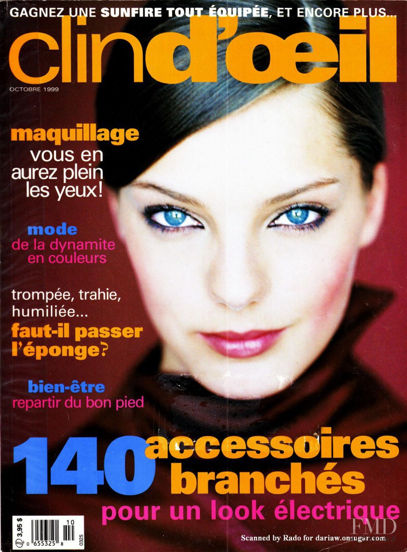Daria Werbowy featured on the Clin d\'oeil cover from October 1999