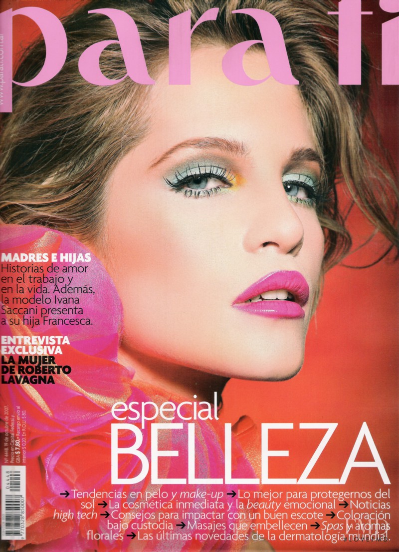Liz Solari featured on the Para Ti cover from October 2007