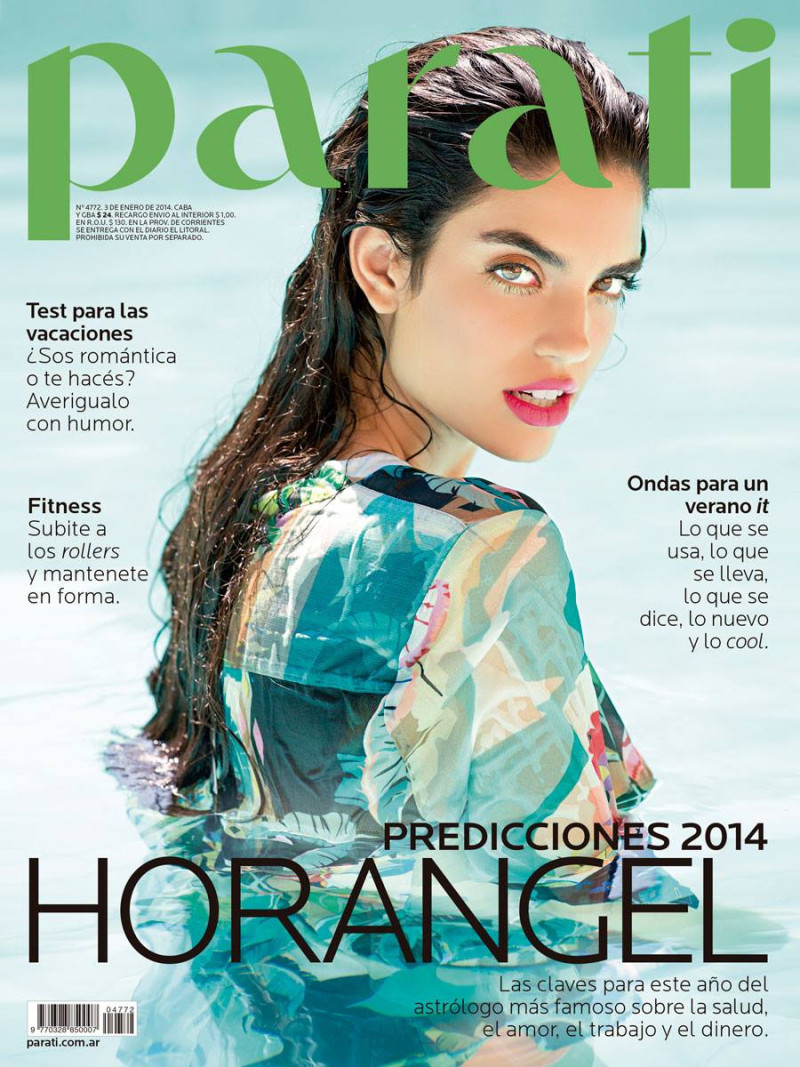 Azul Gonzalez Aparicio featured on the Para Ti cover from January 2014