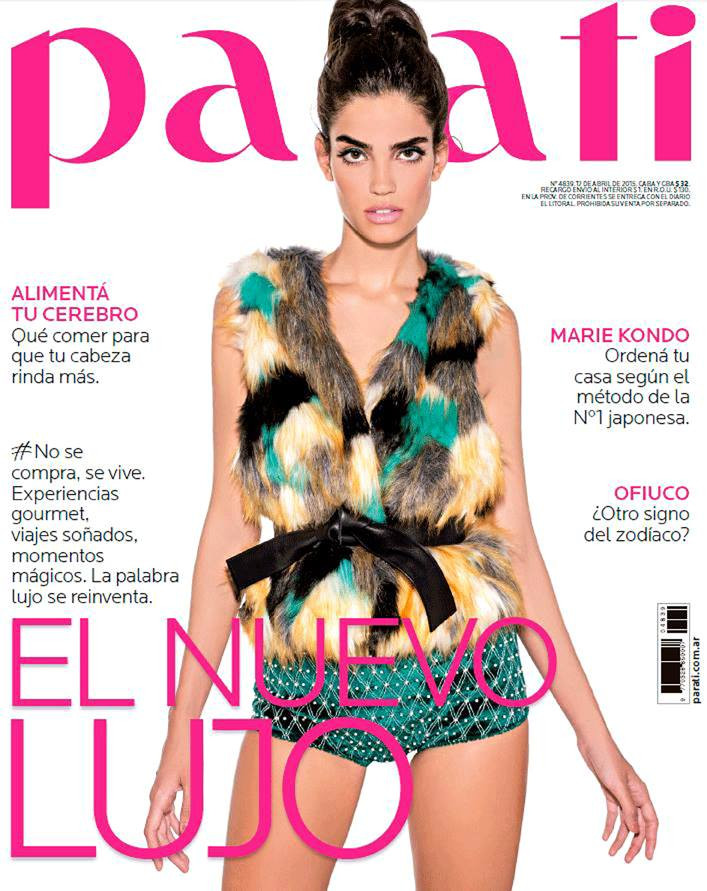 Azul Gonzalez Aparicio featured on the Para Ti cover from April 2015