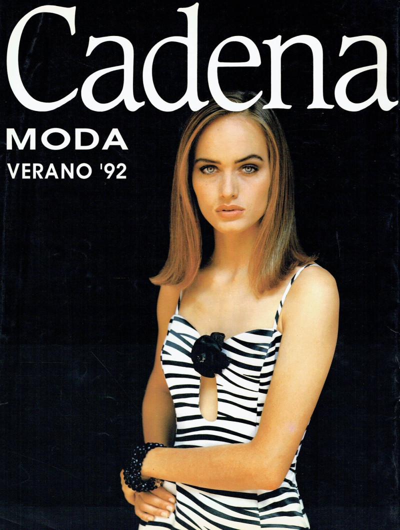 Amber Valletta featured on the Cadena Mode Magazine cover from February 1992