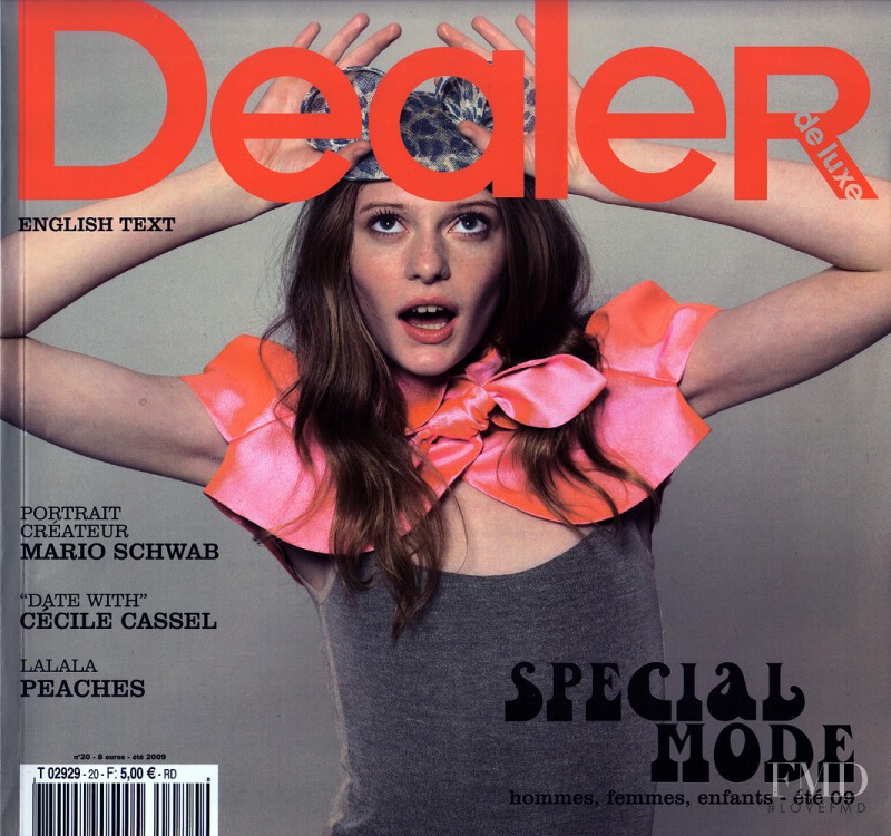  featured on the Dealer De Deluxe cover from June 2009