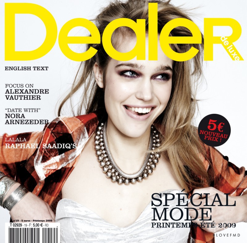  featured on the Dealer De Deluxe cover from March 2009