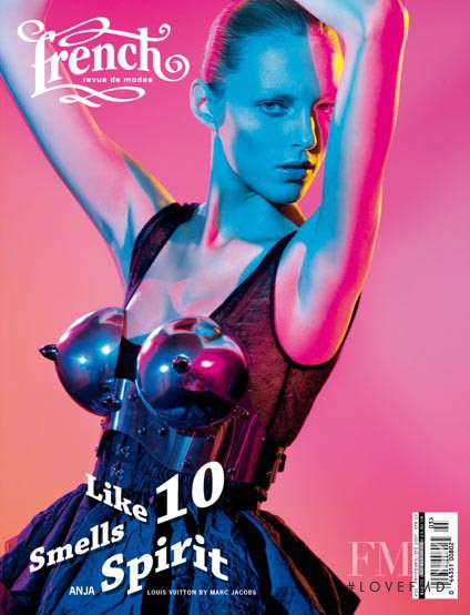  featured on the French Revue De Modes cover from March 2007