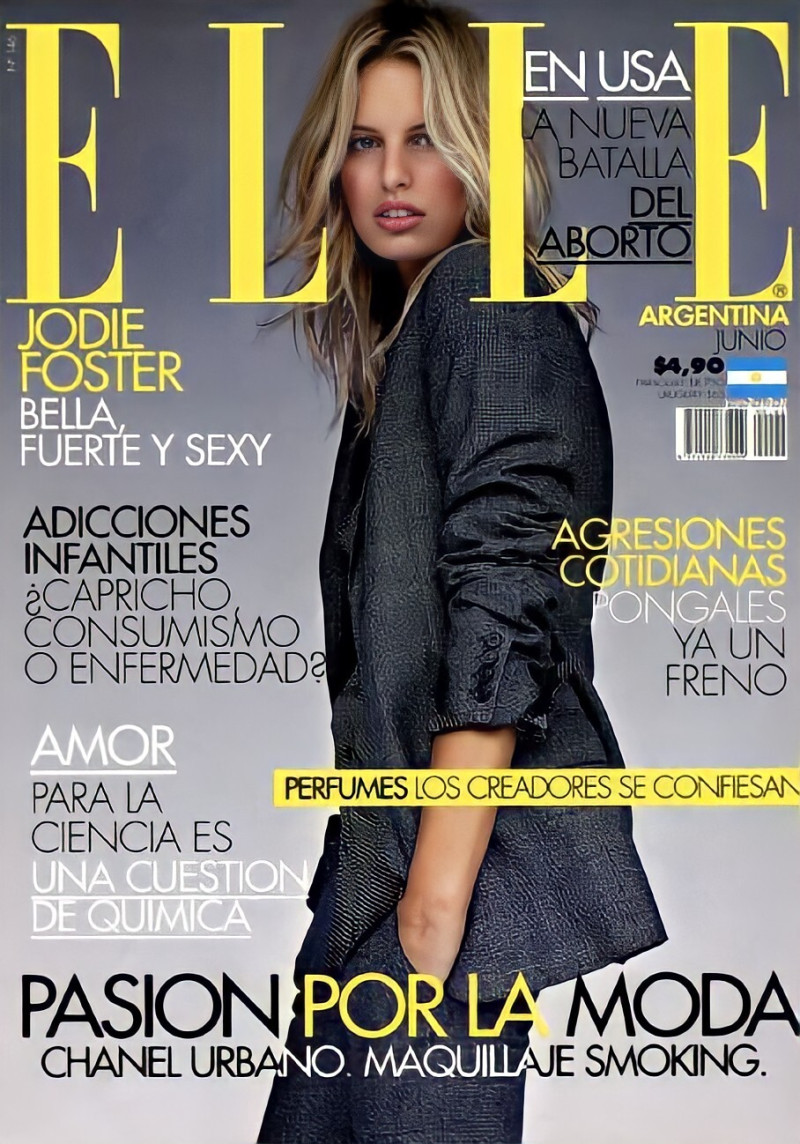 Karolina Kurkova featured on the Elle Argentina cover from June 2006