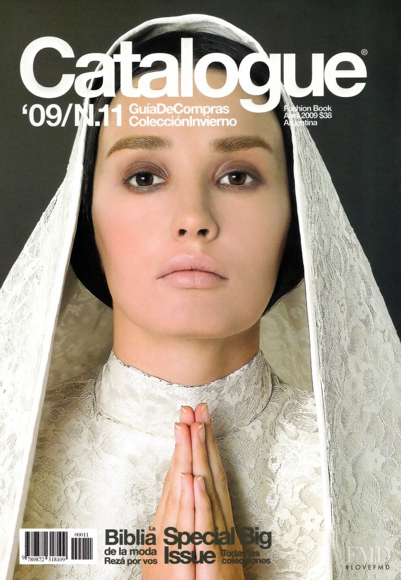 Andrea Abrego featured on the Catalogue Argentina cover from April 2009