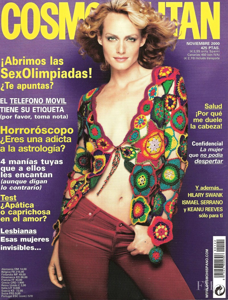Amber Valletta featured on the Cosmopolitan Spain cover from November 2000