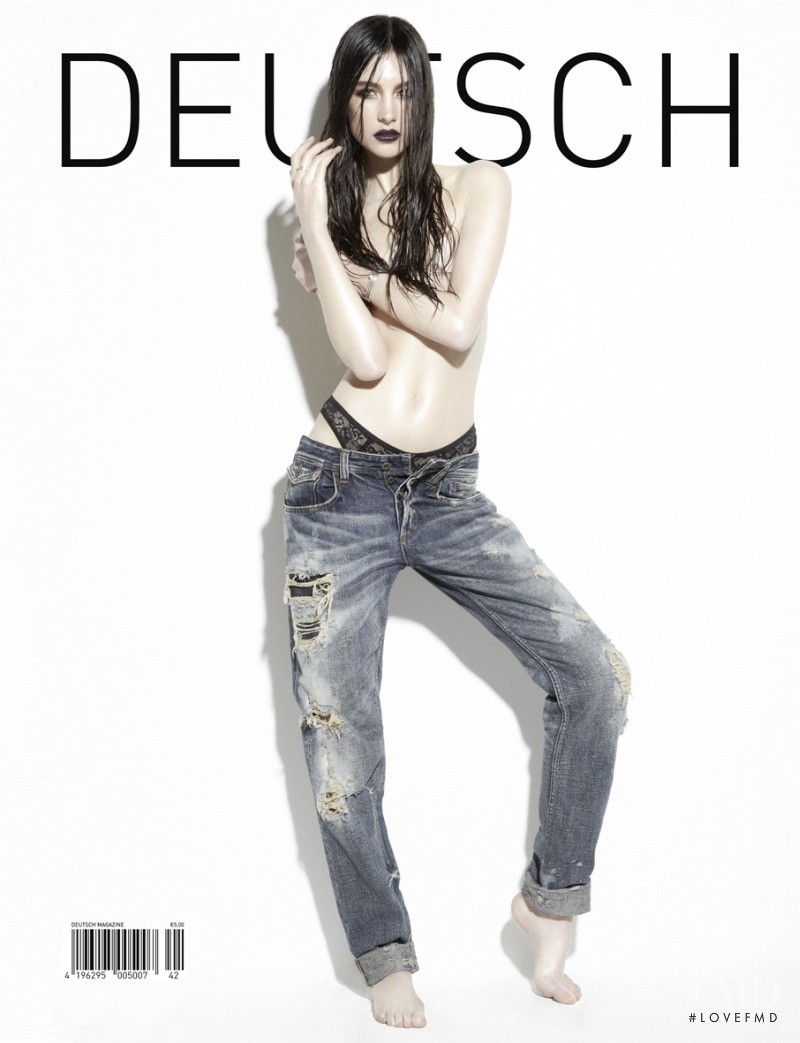 Jacquelyn Jablonski featured on the DEUTSCH cover from February 2010