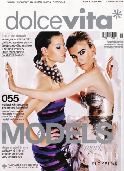 Jana Knauerova, Bara Holotova featured on the dolcevita* cover from August 2009