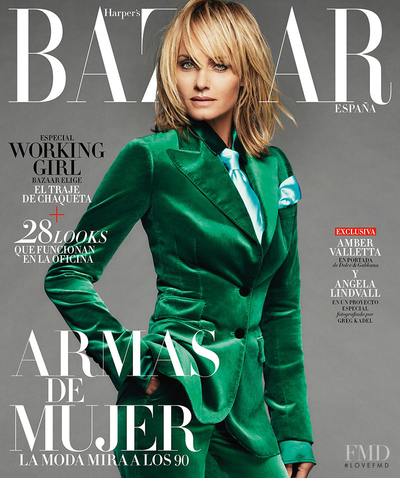 Amber Valletta featured on the Harper\'s Bazaar Spain cover from October 2017