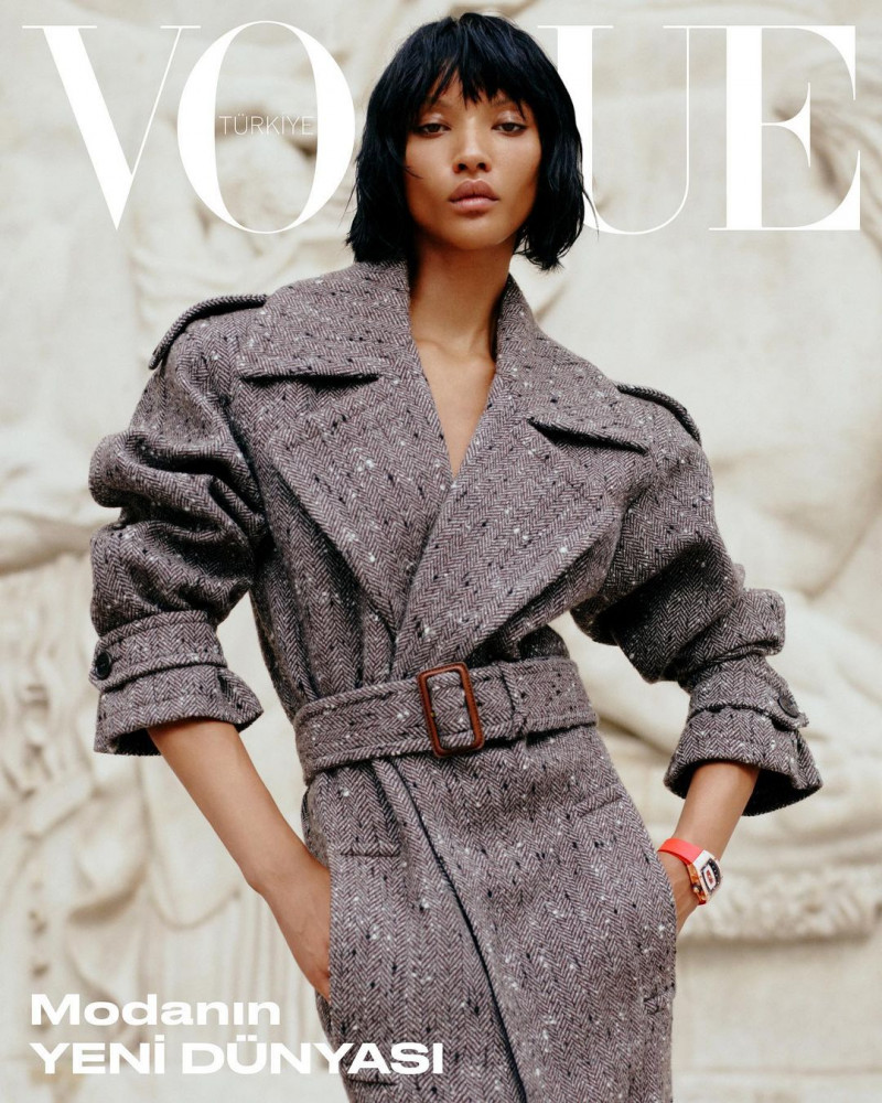 Georgia Palmer featured on the Vogue Turkey cover from September 2022