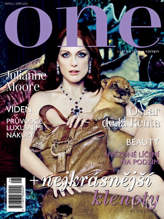 Julianne Moore featured on the One Czech cover from August 2010
