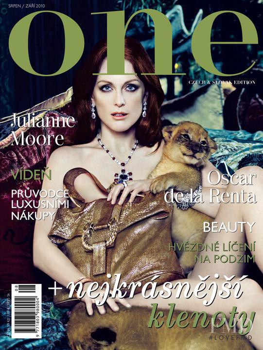 Julianne Moore featured on the One Czech cover from August 2010