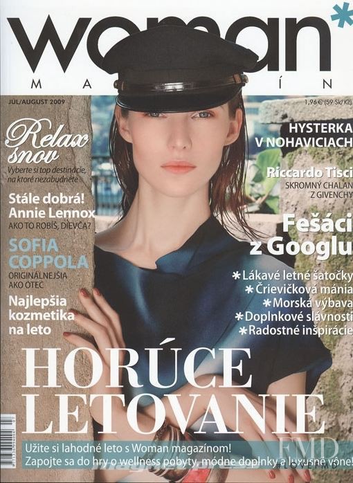  featured on the Woman Magazin cover from July 2009