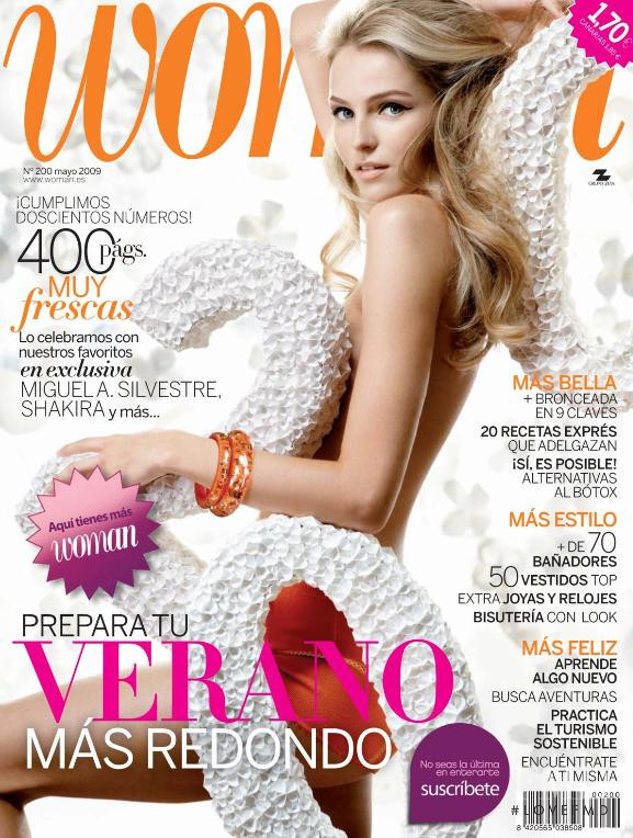 Valentina Zelyaeva featured on the Woman Madame Figaro Spain cover from May 2009