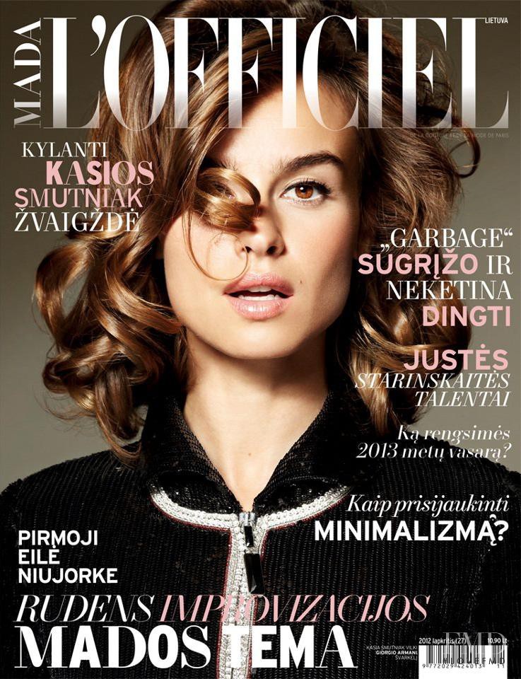Kasia Smutniak featured on the L\'Officiel Lithuania cover from November 2012