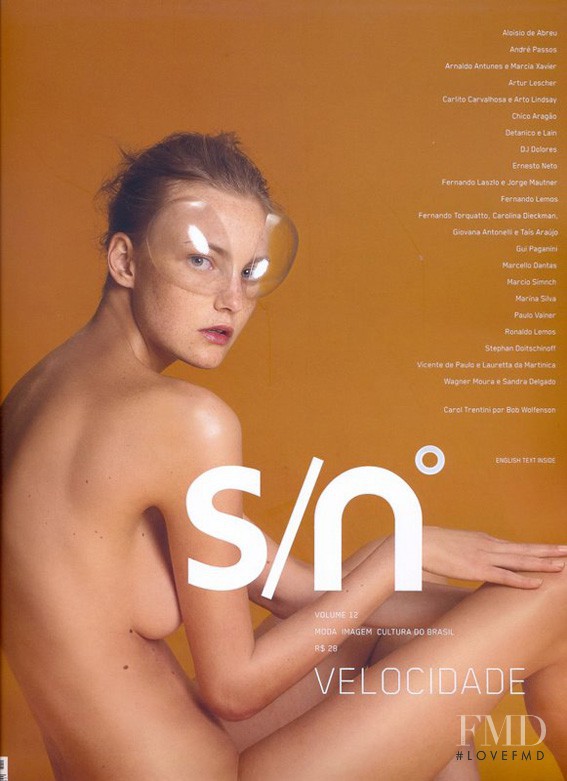 Caroline Trentini featured on the s/n° cover from November 2009