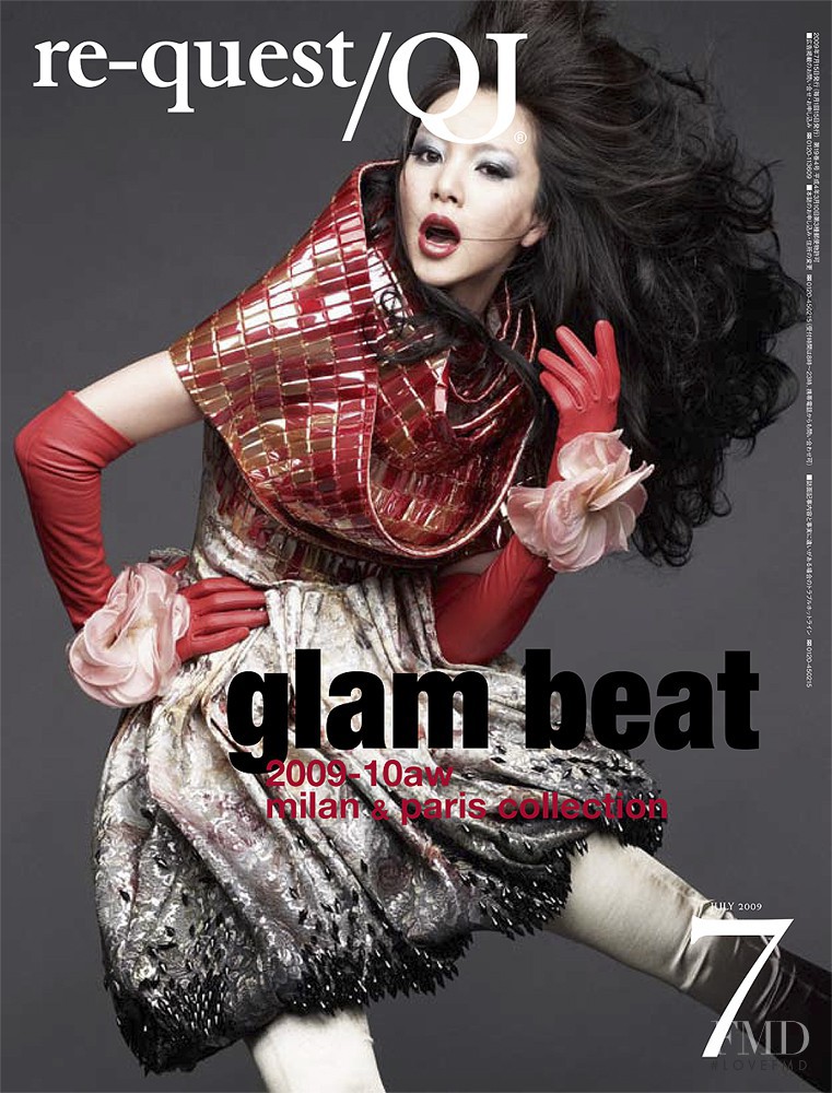 Kurara Chibana featured on the re-quest/QJ cover from July 2009