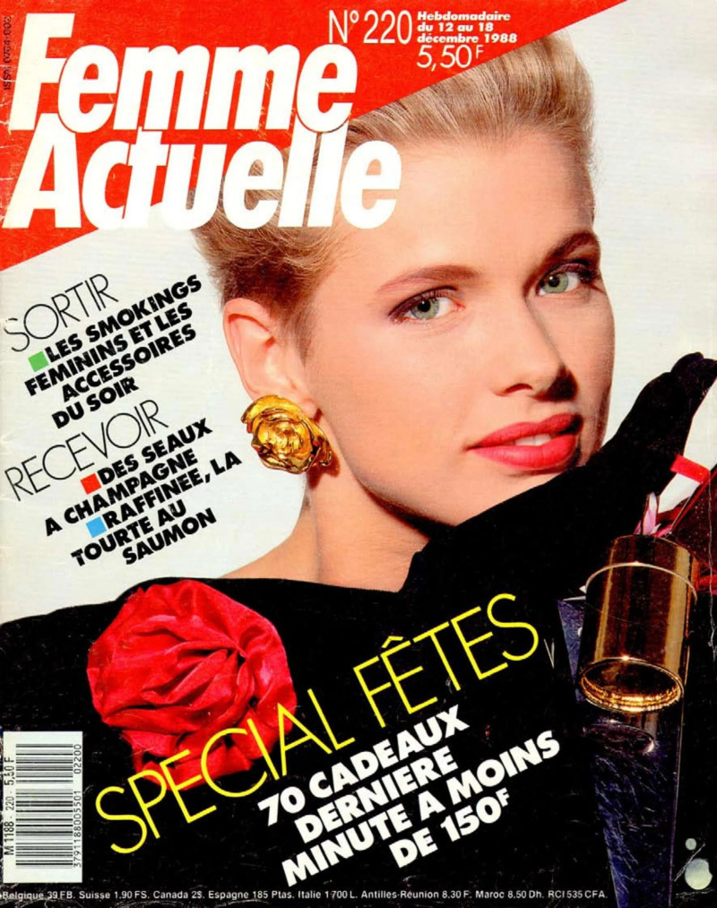  featured on the Femme Actuelle cover from December 1988