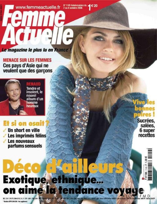  featured on the Femme Actuelle cover from October 2006