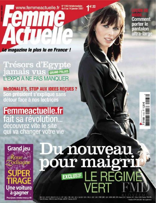  featured on the Femme Actuelle cover from January 2007