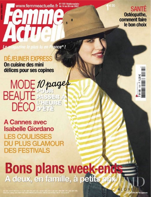  featured on the Femme Actuelle cover from May 2007