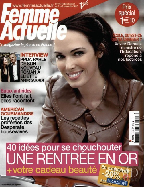  featured on the Femme Actuelle cover from September 2007