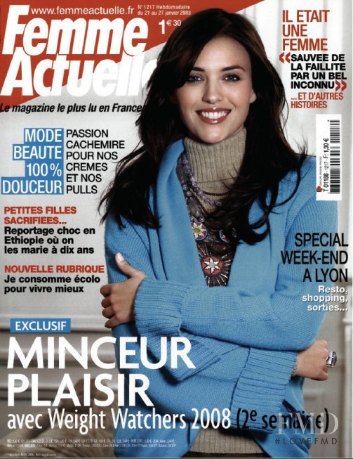 Helen Lindes featured on the Femme Actuelle cover from January 2008