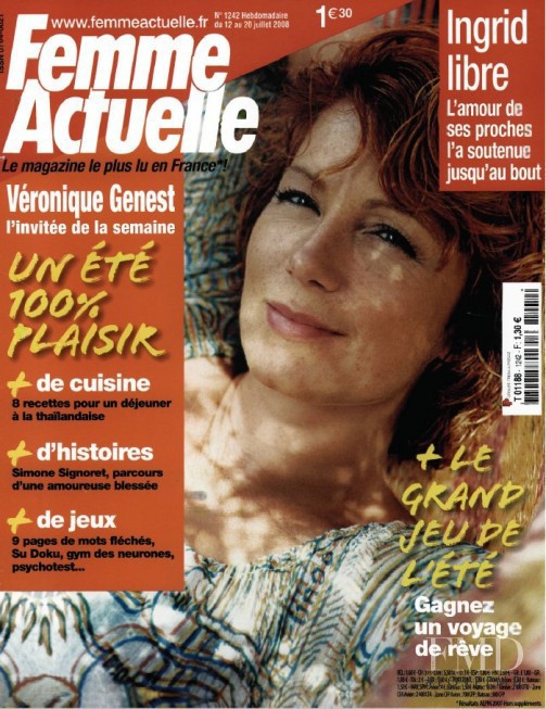  featured on the Femme Actuelle cover from July 2008