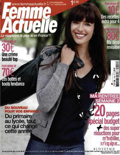  featured on the Femme Actuelle cover from September 2008