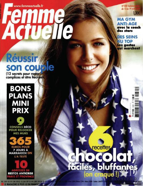  featured on the Femme Actuelle cover from April 2009