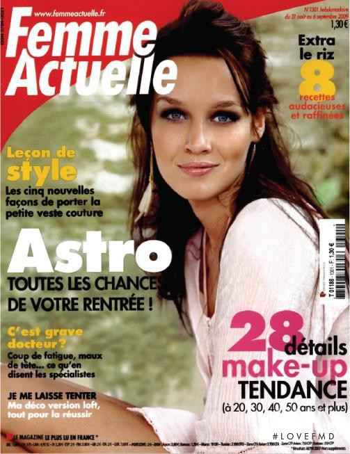  featured on the Femme Actuelle cover from August 2009