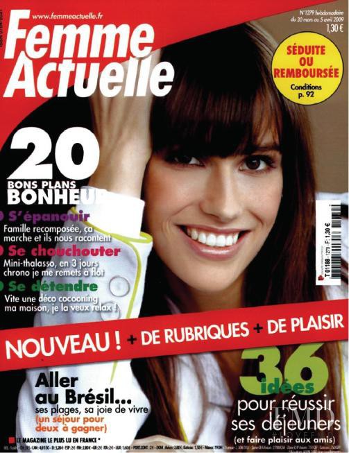  featured on the Femme Actuelle cover from March 2009
