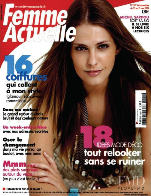  featured on the Femme Actuelle cover from May 2009