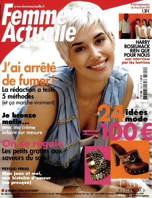  featured on the Femme Actuelle cover from June 2010
