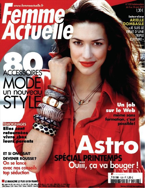  featured on the Femme Actuelle cover from March 2010