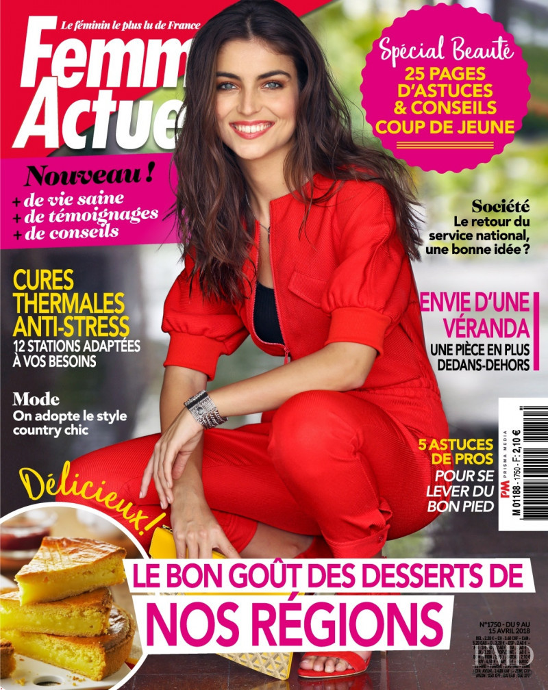 Charlotte Lemay featured on the Femme Actuelle cover from April 2018