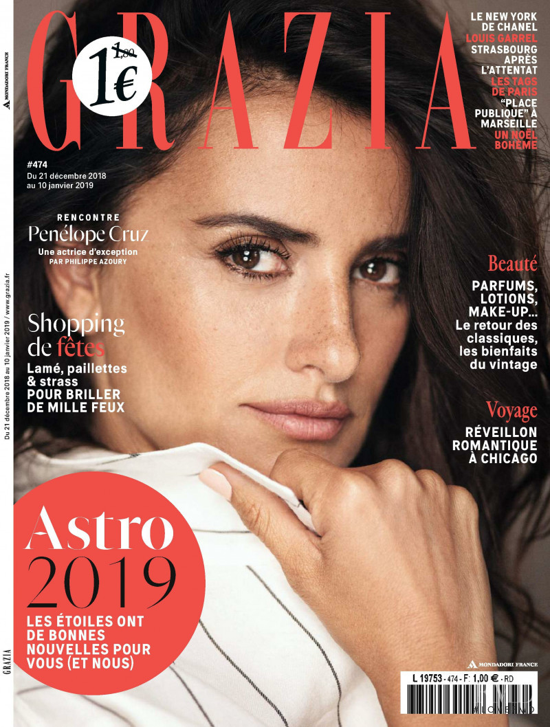 Penelope Cruz  featured on the Grazia France cover from December 2018
