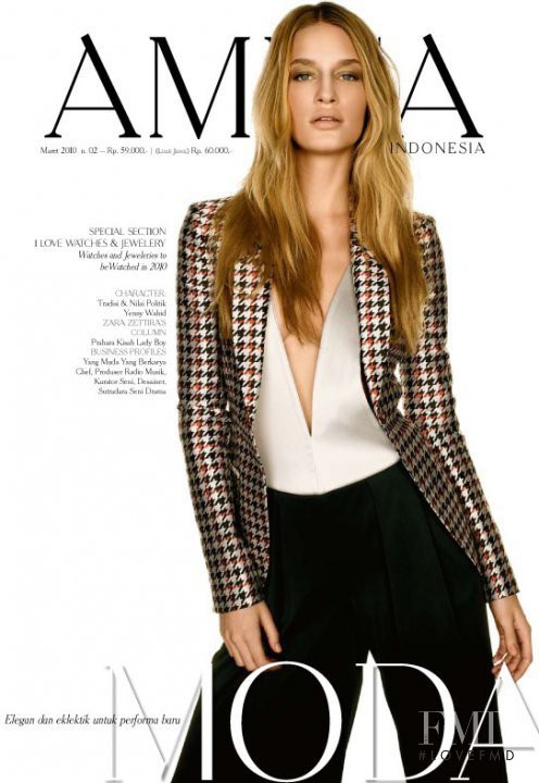 Linda Vojtova featured on the AMICA Indonesia cover from March 2010