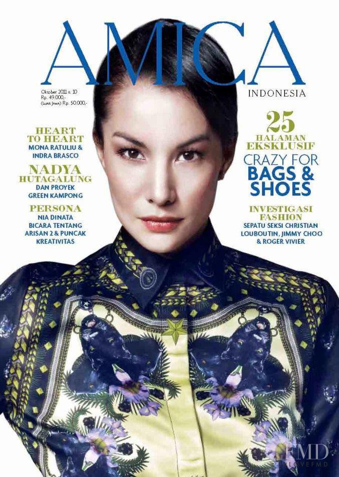 Nadya Hutagalung featured on the AMICA Indonesia cover from October 2011